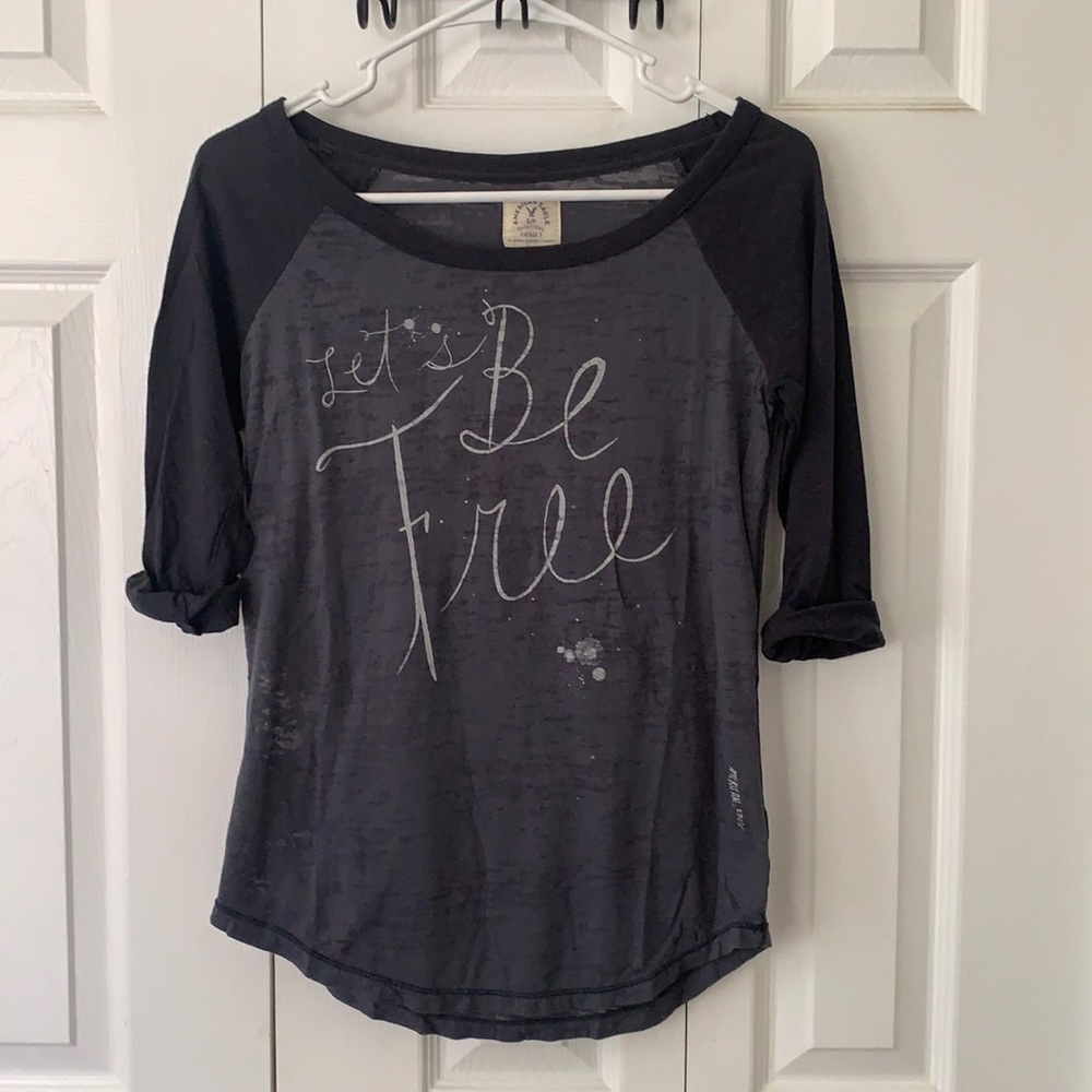 American Eagle Vintage 1/4 sleeve. Like new. Sz S
